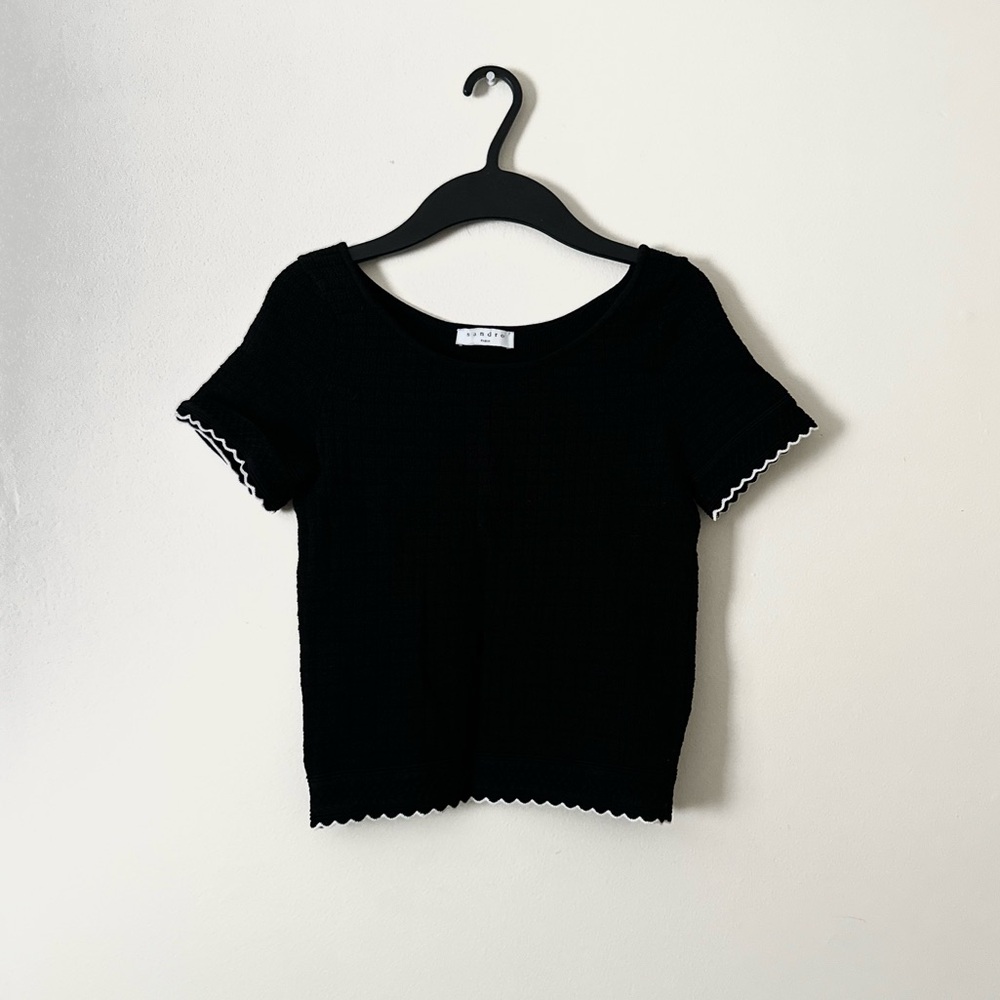 SANDRO black scallop tee